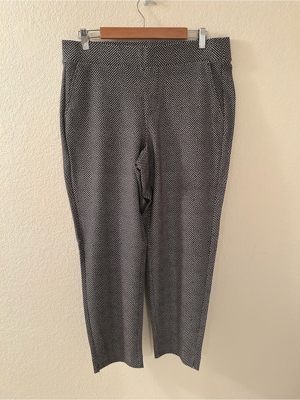 Torrid Black & White Herringbone Straight-Leg Pants